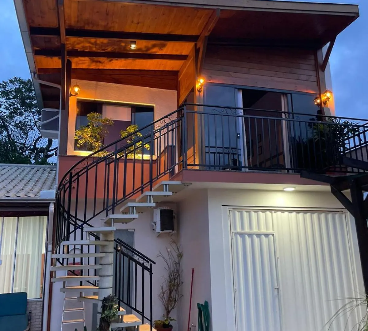 Pousada Casa Mariscal Bombinhas 0*,